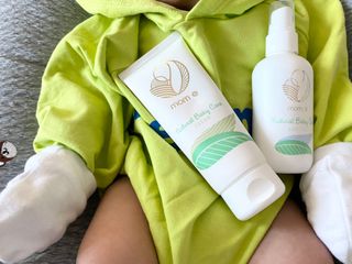 mom e 맘이 내추럴 베이비 케어 크림+바디오일 — 5점을 준 리뷰어가 2021년 1월 올린 사용 사진