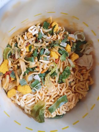 NISSIN 닛신 컵누들  4종 - 씨푸드오리지날, 씨푸드 스파이시, 씨푸드 커리, 씨푸드 XO소스 — 5점을 준 리뷰어가 2021년 11월 올린 사용 사진