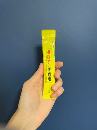 자연에온 경남제약 비타민 쉬머 저분자콜라겐 20g x 30포 — 5점을 준 리뷰어가 2021년 12월 올린 사용 사진