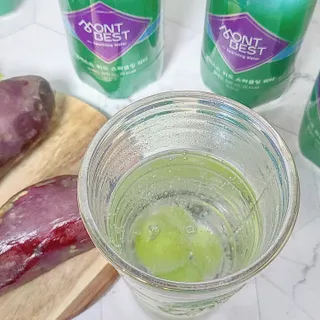 몽베스트 Montbest with Sparkling water Plain 20병 — 5점을 준 리뷰어가 2021년 11월 올린 사용 사진