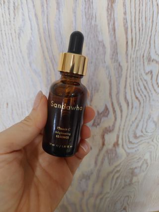 스킨큐어 산다화 비타민c 화이트닝 에센스 30ml — 5점을 준 리뷰어가 2022년 2월 올린 사용 사진