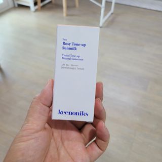 키노닉스 로지 톤업 선밀크 — 5점을 준 리뷰어가 2021년 8월 올린 사용 사진