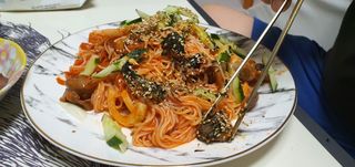 [한면원] 비빔국수 2인분 — 5점을 준 리뷰어가 2022년 8월 올린 사용 사진