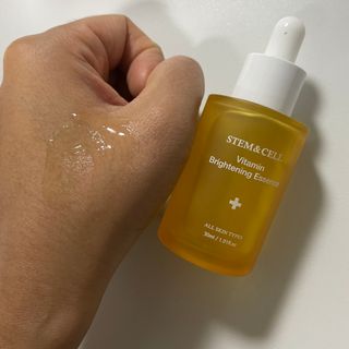 체르엠 스템앤셀 비타민 브라이트닝 에센스 30ml 1개 — 4.5점을 준 리뷰어가 2021년 9월 올린 사용 사진