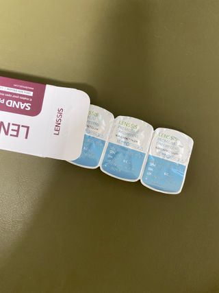 렌시스 LENSSIS [ 렌시스 ] 최적의 함수율로 오랫동안 촉촉한 원데이 렌즈 ｜ 5컬러 중 택1｜ — 5점을 준 리뷰어가 2021년 5월 올린 사용 사진