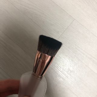 [툴앤썸] 메이크업 브러시로 바르고 호빵 스펀지로 클렌징하는 A-Z 뷰티툴 5종 — 5점을 준 리뷰어가 2021년 1월 올린 사용 사진