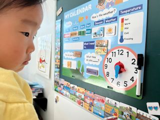 맘트리 133개 자석타일로 만드는 나만의 달력, 마이캘린더[가이드북포함], 어린이달력 — 4.5점을 준 리뷰어가 2023년 1월 올린 사용 사진