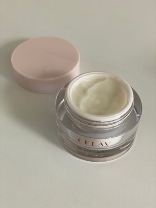 프리마인 바르기만 하면 철벽 스킨케어+24시간 마스크팩 효과. 셀라브 리제너레이팅 시스템 부스터+크림 세트 — 5점을 준 리뷰어가 2023년 7월 올린 사용 사진