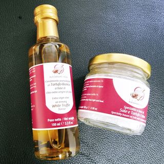 [딜리셔스코드] 타르투피 알레산드로 로시 트러플 소금 100g +트러플 오일 100ml set — 5점을 준 리뷰어가 2022년 4월 올린 사용 사진