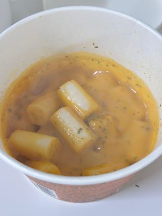 나우  [요리궁리] B타입 ( 매콤, 치즈, 매콤까르보 ) 꽃떡볶이 6개입 세트 — 5점을 준 리뷰어가 2025년 3월 올린 사용 사진