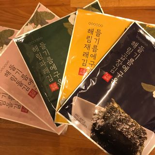 [해림맛김] 들기름에 구운 바삭바삭 김 4종 세트 + 1종 랜덤발송 총5개입 — 5점을 준 리뷰어가 2021년 2월 올린 사용 사진