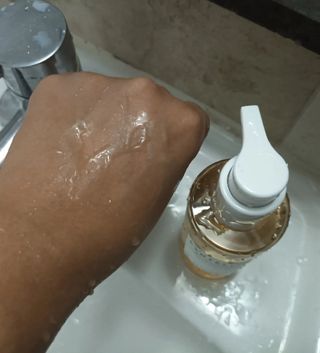 스킨1004 [SKIN1004] 마다가스카르 센텔라 라이트 클렌징 오일 200ml — 5점을 준 리뷰어가 2024년 8월 올린 사용 사진