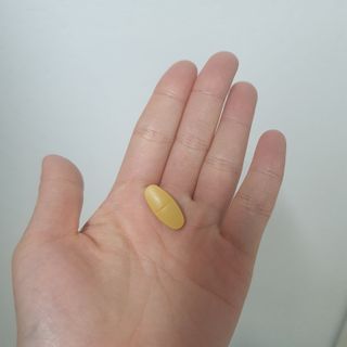 Swisse 스위스 고함량 밀크씨슬 35,000mg 60정 — 4점을 준 리뷰어가 2021년 11월 올린 사용 사진