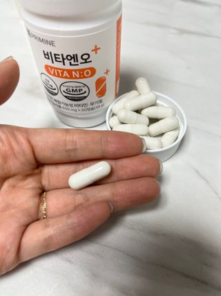 프리마인 성큼다가온 봄, 이너뷰티를 챙겨야 피부도 화사하게, 컨디션도 활기차게. 흡수율을 높인 고효율 비타민. — 5점을 준 리뷰어가 2022년 12월 올린 사용 사진