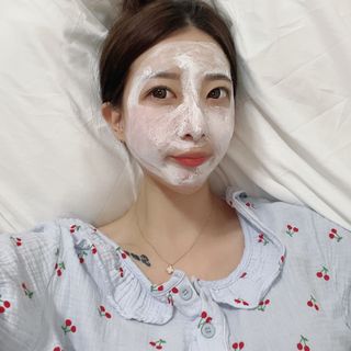 리더스코스메틱 리더스 밀크 스폰지 마스크 — 5점을 준 리뷰어가 2021년 7월 올린 사용 사진