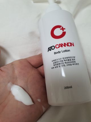 아토캐논(ATO CANNON) 아토캐논 고보습 바디로션 200ml — 5점을 준 리뷰어가 2023년 1월 올린 사용 사진