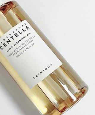 스킨1004 [SKIN1004] 마다가스카르 센텔라 라이트 클렌징 오일 200ml — 5점을 준 리뷰어가 2024년 7월 올린 사용 사진