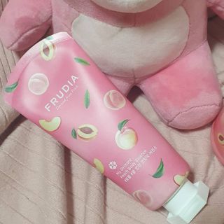 [후르디아] 복숭아 바디워시+바디에센스 세트 — 5점을 준 리뷰어가 2021년 11월 올린 사용 사진
