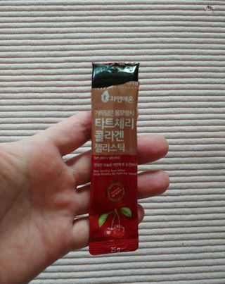 자연에온 가득담은 몽모랑시 타트체리 콜라겐 젤리스틱 — 5점을 준 리뷰어가 2020년 12월 올린 사용 사진