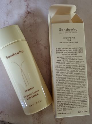 스킨큐어 산다화 유기농 레몬썬크림 — 5점을 준 리뷰어가 2022년 4월 올린 사용 사진