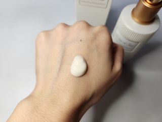 더사가오브수 [사가수] 에센스와 로션을 한 병에 담아 편안하고 산뜻하게, 효혜윤 보태니컬에너지 에센스인로션 — 5점을 준 리뷰어가 2023년 4월 올린 사용 사진