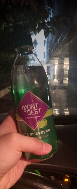 몽베스트 Montbest with Sparkling water Lime20병 — 5점을 준 리뷰어가 2022년 9월 올린 사용 사진