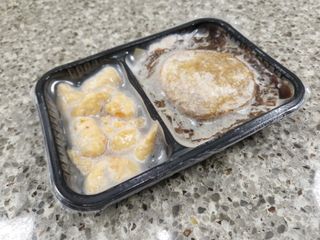 직탁 식단관리 3종 도시락 (두부 라자냐 라구빠에야, 두부로제 미트볼파스타, 닭탕수 직화 짜장 두부면) — 5점을 준 리뷰어가 2022년 7월 올린 사용 사진