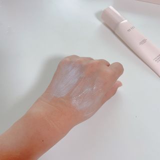 프리마인 선크림만 바꿨을 뿐인데 매일 물 2L챙겨먹고 기초케어 완벽하게 한 물빛피부 완성,셀라브UV프로텍터 — 5점을 준 리뷰어가 2023년 8월 올린 사용 사진