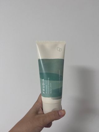 [후르디아] 올리브영 저자극 비건바디로션 — 5점을 준 리뷰어가 2023년 10월 올린 사용 사진