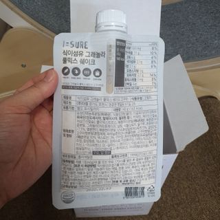 다미즐 [아이슈어] 맛있는 관리의 시작 그래놀라 풀믹스 쉐이크 4종 택 1/7일분/초콜릿, 고구마, 곡물, 바나나 — 4점을 준 리뷰어가 2021년 4월 올린 사용 사진