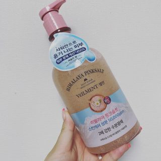 벨먼 내추럴스파 수분광채 스크럽 바디워시 600ml 5종 — 5점을 준 리뷰어가 2022년 5월 올린 사용 사진