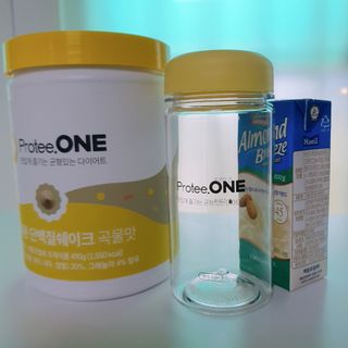 프로티원 단백질쉐이크 곡물맛 2주분 1통+보틀 — 5점을 준 리뷰어가 2021년 5월 올린 사용 사진