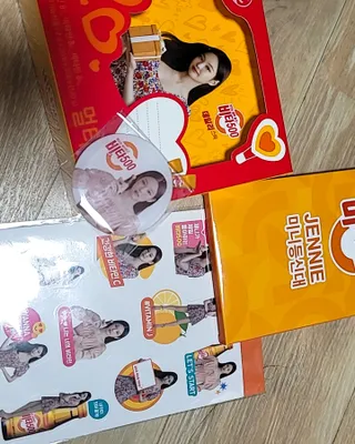 광동생활건강 [제니에디션] 비타500데일리스틱 gift set 60포+제니굿즈 3종+쇼핑백 — 4점을 준 리뷰어가 2021년 11월 올린 사용 사진