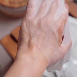 태그스킨 4스텝 주름개선 피부미백 영양 마스크팩 3개 세트(최신버전) — 4점을 준 리뷰어가 2022년 5월 올린 사용 사진