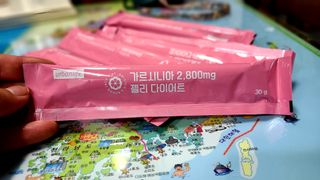 주식회사 얼굴반쪽 [얼굴반쪽 가르시니아 2,800mg] x 14포 1주 젤리 다이어트 보조제 체지방감소 — 5점을 준 리뷰어가 2021년 11월 올린 사용 사진