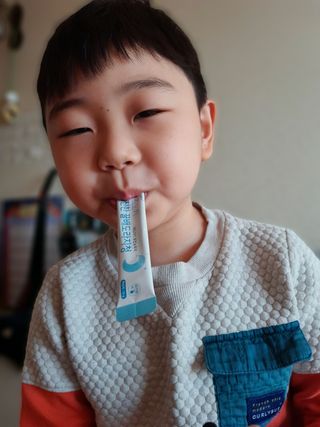 [이뮤니티플러스]우리아이 면역오키, 건강오키 _ 키즈오키 더진한꿀배도라지청 10포 1box — 5점을 준 리뷰어가 2022년 2월 올린 사용 사진