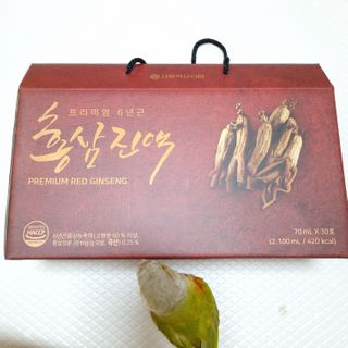 서울약사신협_프리미엄 6년근 홍삼진액_70mlx30포 — 5점을 준 리뷰어가 2021년 2월 올린 사용 사진