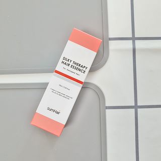 썸헤어 / SUMHAIR 썸헤어 실키 테라피 헤어 에센스 — 5점을 준 리뷰어가 2021년 4월 올린 사용 사진