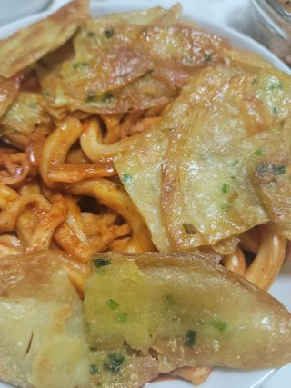 [푸딩팩토리] 즉석누들떡볶이 540g + 대구전통 납작만두 260g — 5점을 준 리뷰어가 2022년 12월 올린 사용 사진