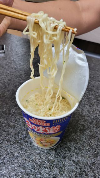 NISSIN 닛신 컵누들  4종 - 씨푸드오리지날, 씨푸드 스파이시, 씨푸드 커리, 씨푸드 XO소스 — 4점을 준 리뷰어가 2022년 11월 올린 사용 사진