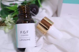 랑팡 EGF+FGF 10ppm 리포좀 앰플 원액 10ml — 5점을 준 리뷰어가 2021년 11월 올린 사용 사진