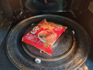 삼양냉동 [삼양] 불닭참치마요구운주먹밥+불닭볶음김치구운주먹밥 2세트구성 — 5점을 준 리뷰어가 2021년 2월 올린 사용 사진