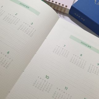 리훈 2024다이어리 아이라이크 모눈다이어리 — 5점을 준 리뷰어가 2023년 9월 올린 사용 사진