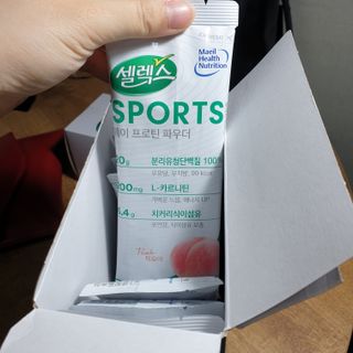 셀렉스스포츠 [복숭아맛] 셀렉스 스포츠 웨이 프로틴 파우더 스틱형 — 3.5점을 준 리뷰어가 2021년 5월 올린 사용 사진