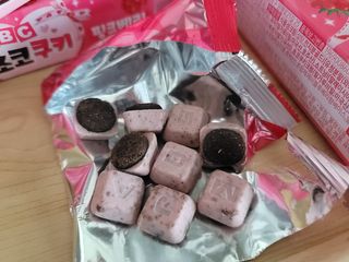 롯데제과 ABC초코쿠키 핑크베리 — 5점을 준 리뷰어가 2021년 2월 올린 사용 사진