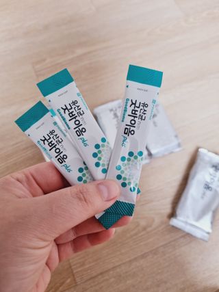 프리마인 유산균 국가지정연구소 선정, 살아있는 생유산균 200억 마리의 힘. 유산균n굿바이옴플러스 — 5점을 준 리뷰어가 2021년 10월 올린 사용 사진