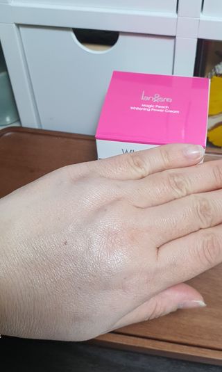 랑스레 매직피치 화이트닝 파워 화이트닝크림 — 5점을 준 리뷰어가 2021년 4월 올린 사용 사진