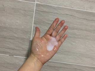 방방곳곳 편림초 마이크로바이옴 샴푸 — 4.5점을 준 리뷰어가 2022년 5월 올린 사용 사진