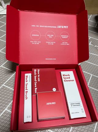 [자유펫] 고양이 턱드름 여드름 예방 및 제거 세트, 블랙씨드케어박스 — 5점을 준 리뷰어가 2021년 10월 올린 사용 사진