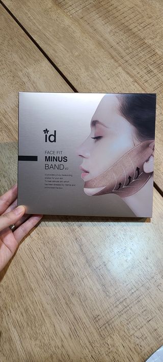 아이디플라코스메틱 아이디 페이스핏 마이너스 밴드 v2 — 5점을 준 리뷰어가 2020년 12월 올린 사용 사진